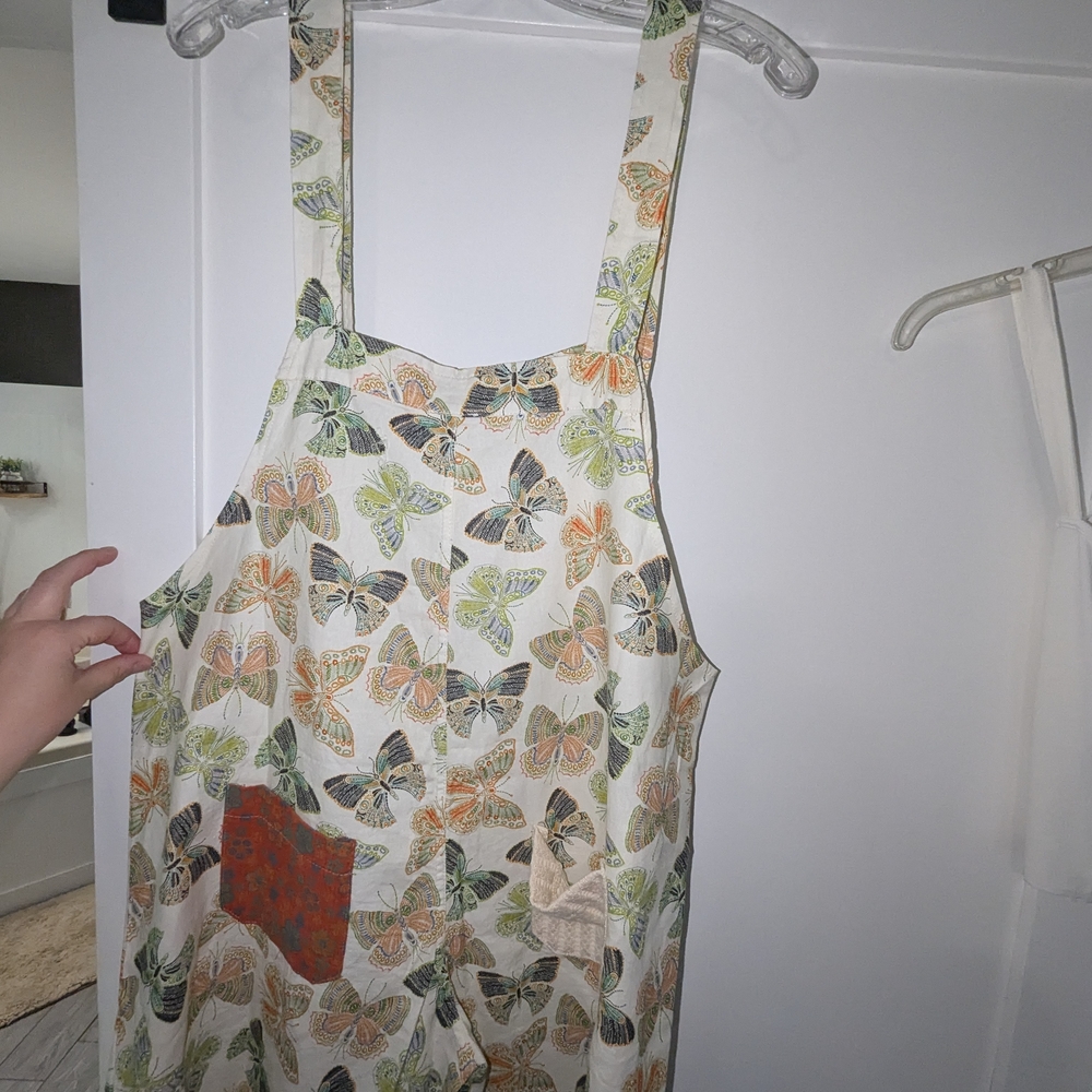 POL Large Butterfly Print Overalls with Pockets - Picture 12 of 16